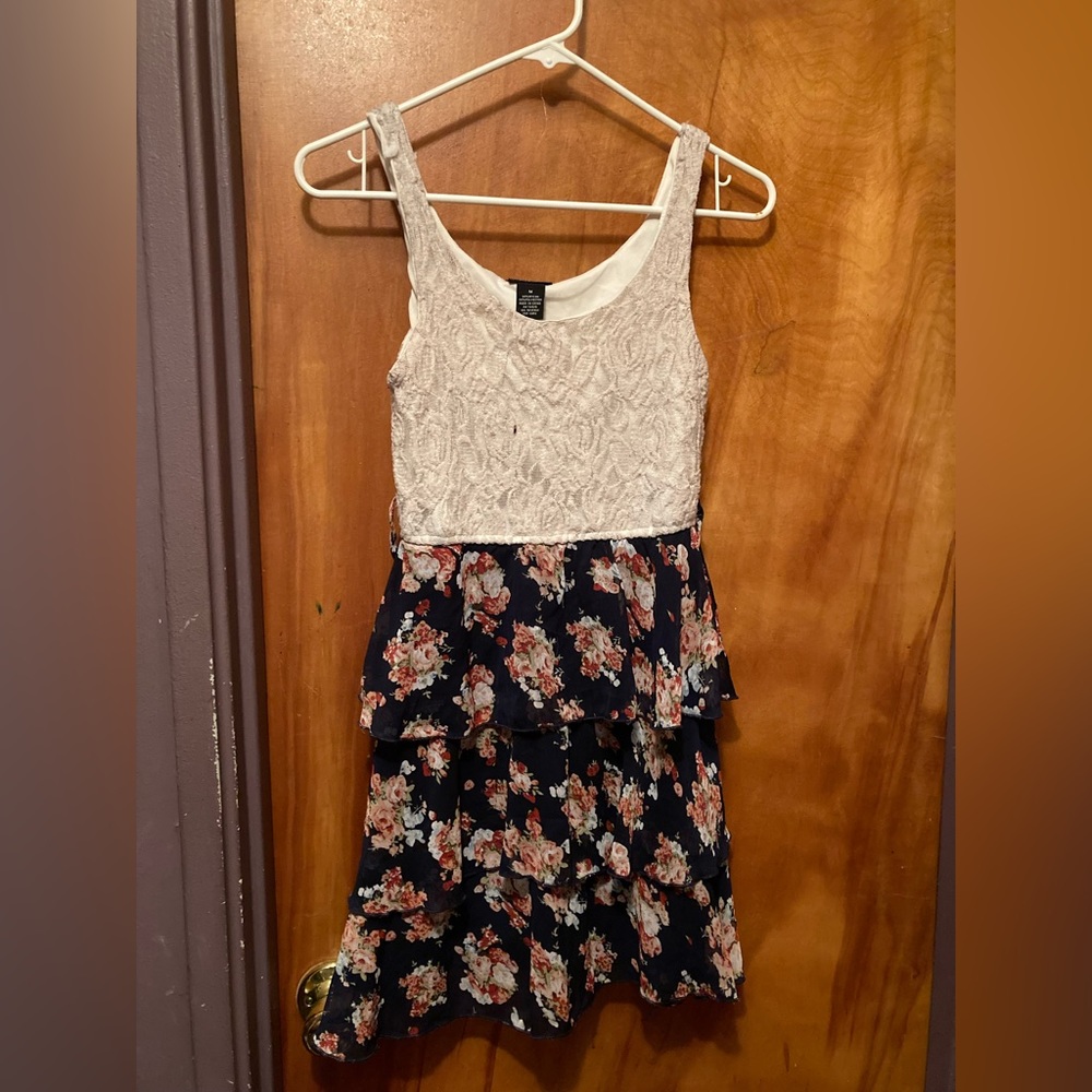 White and navy floral dress. Rue21 size medium